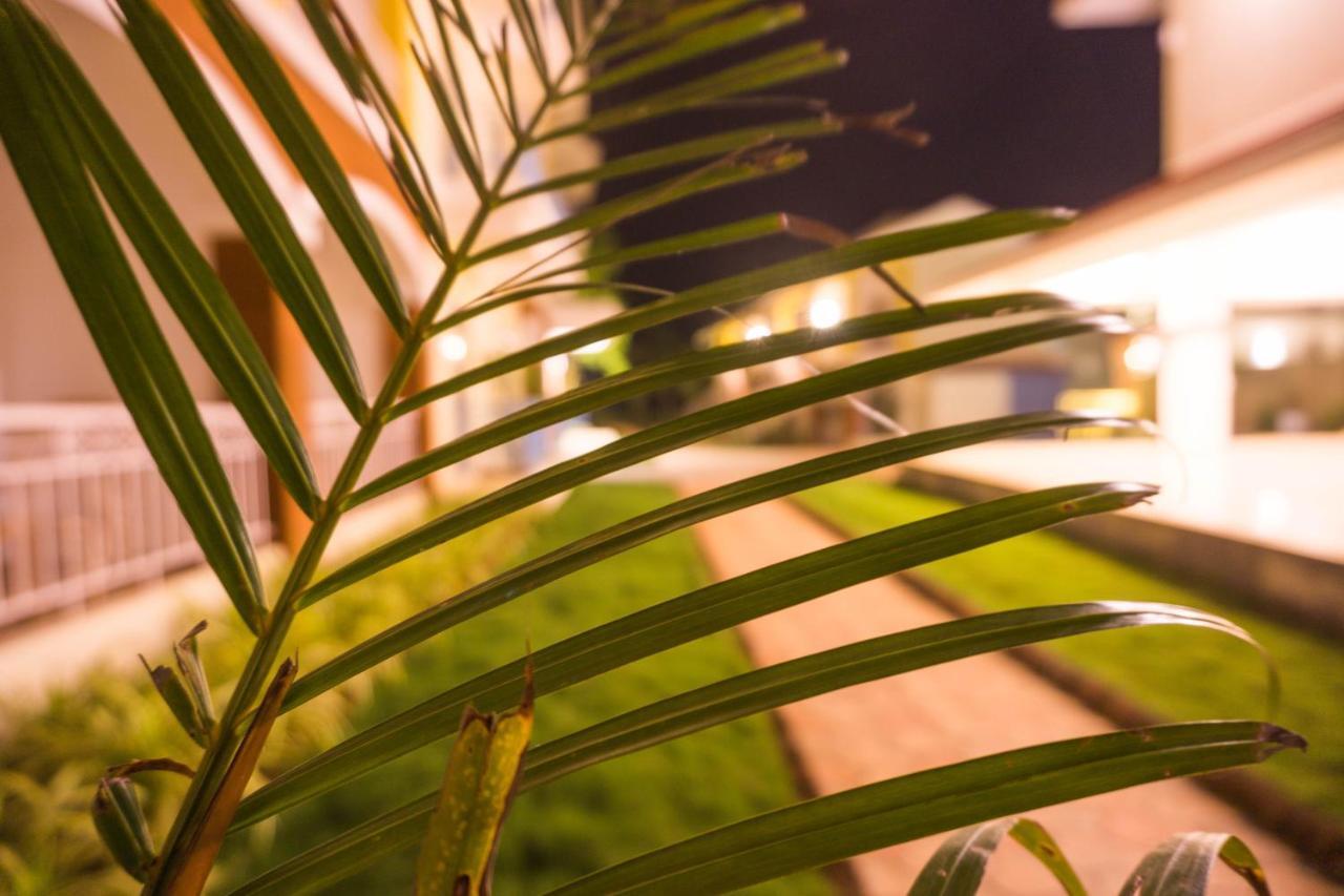 Passions De Goa Hotel Anjuna Ngoại thất bức ảnh